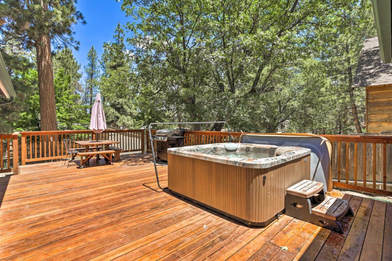Big Bear Cabin With Deck And Hot Tub, Near Resorts! Big Bear Lake Eksteriør bilde